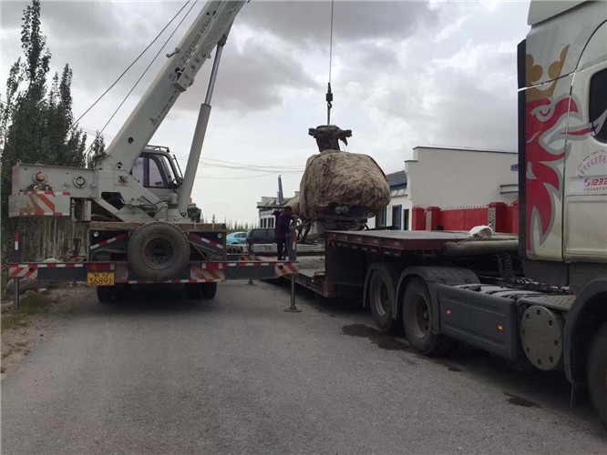 哈密市狭窄场地（如小区、车间）适合用哪种吊车？